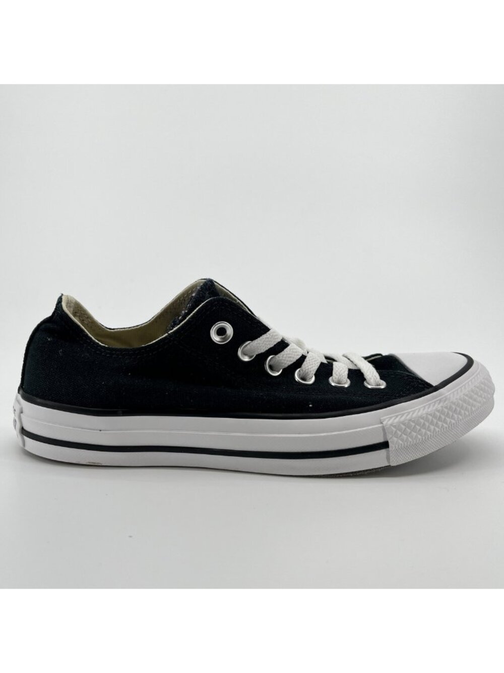 Converse Chuck Taylor All Star Low Womens Size 7 Black Athletic Shoes Sneakers